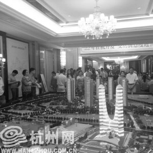 　　在萧山“解限”传闻中，金色江南吸引了众多来访者。