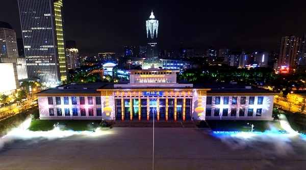 余杭街道gdp_夜晚街道图片(2)